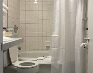 Main Inn Bathroom